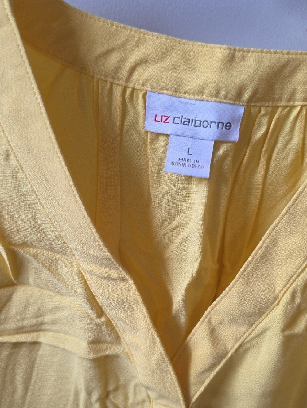 Liz Claiborne Bright Yellow V-Neck Short Sleeve Blouse - Picture 2 of 4